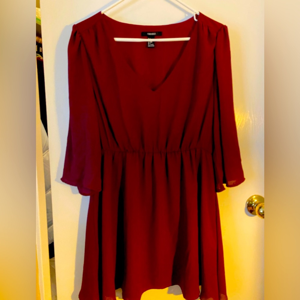 FOREVER 21 WAIST BAND V-SHAPE V-NECK DRESS
